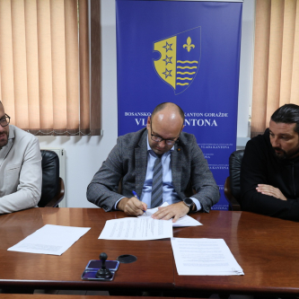 Potpisani ugovori:Dodijeljena sredstva za realizaciju projekata neprofitnih organizacija u oblasti zaštite okoliša i turizma