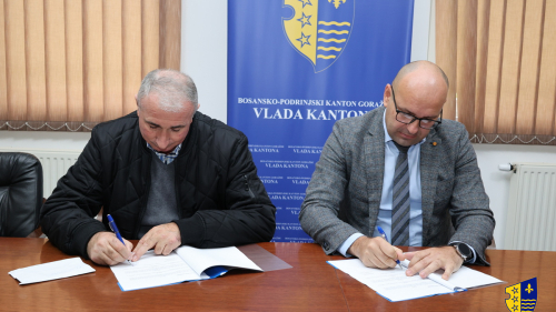 Novi projekat energetske efikasnosti u obrazovnim ustanovama BPK Goražde: Potpisan ugovor o izvođenju radova na objektu OŠ „Mehmedalija Mak Dizdar“ u Vitkovićima