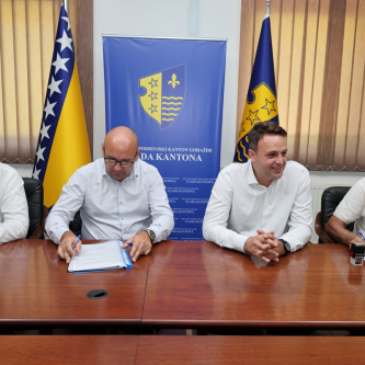 Potpisan ugovor o realizaciji projekta „Izvođenje radova na sanaciji i rekonstrukciji prostorija Kulturno-umjetničkog društva „Azot“ Vitkovići“
